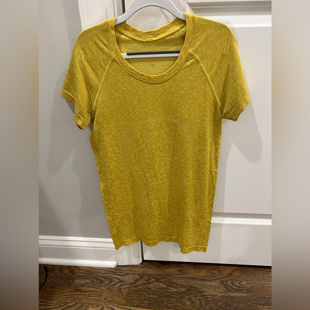 Lulu lemon swiftly tech shirt